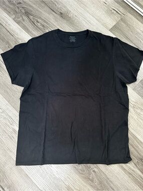 Gildan Black Short Sleeve Crewneck T-Shirt - Men